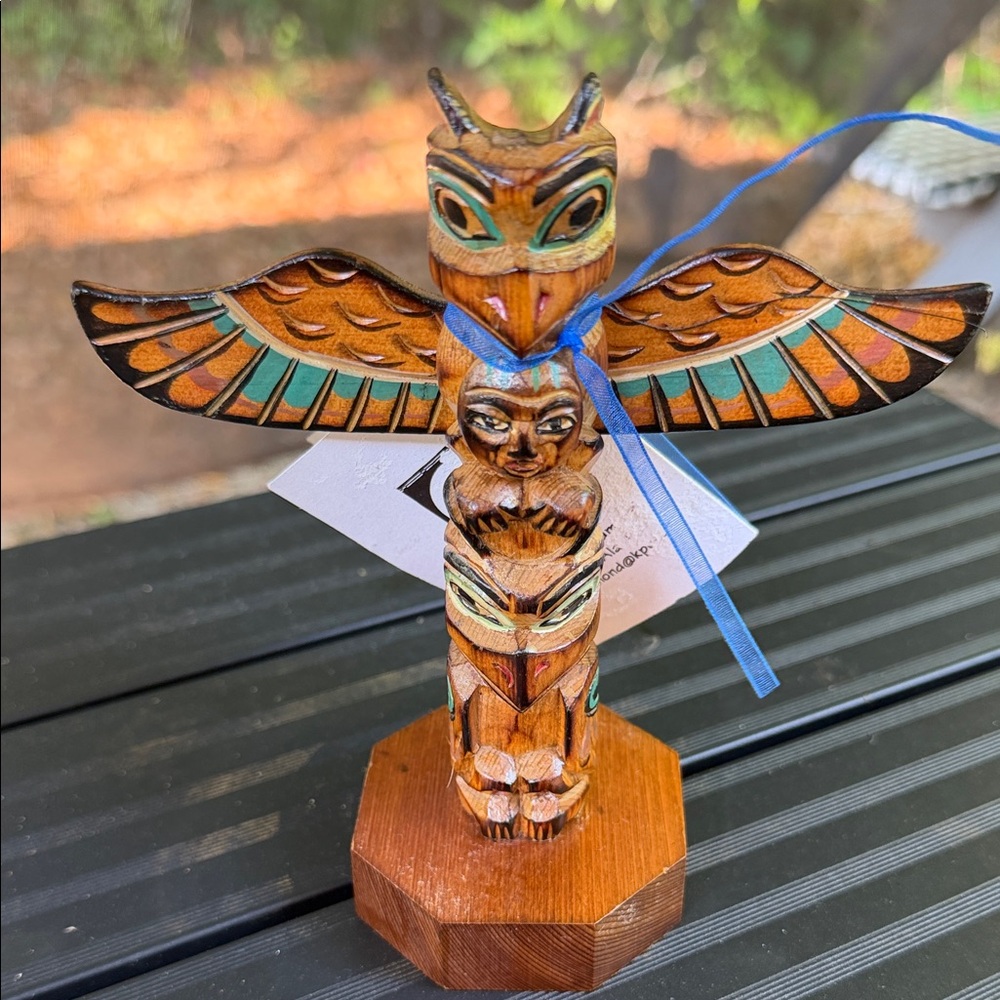 Retired~ Black Diamond 6 totempole "Raven's Deal" hand painted~ artist Ray Moore